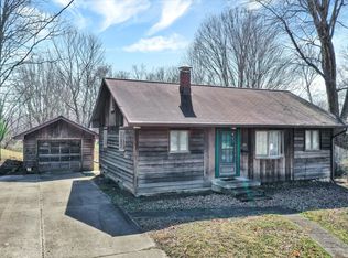 355 W Hawthorne St, Zionsville, IN