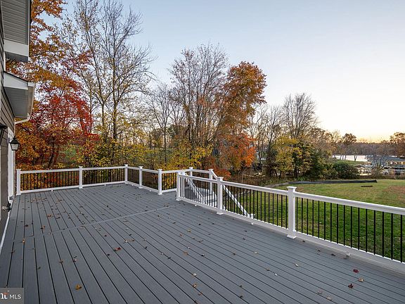 5th image of 820 Fairview Dr