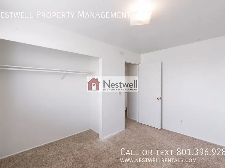 1881 W Lake Park Dr #4 — Photo 14