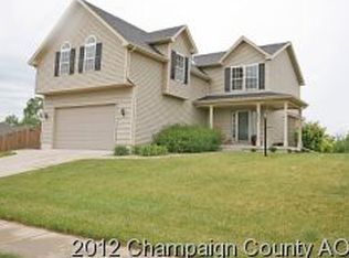 2401 Blue Stem Ct, Mahomet, IL 61853