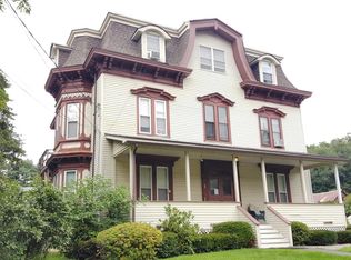 465 Chapel St APT 5, Lee, MA 01238