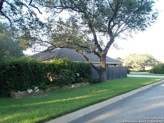 2nd image of 1619 Hickory Bnd