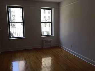 Rented by Metropolis Real Estate of Manhattan