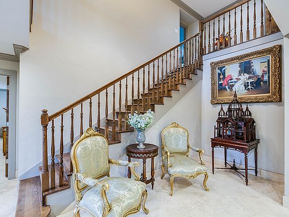 5th image of 6002 Riverview Ct