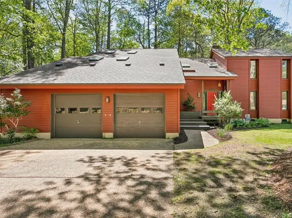 404 Old Dominion Road, Yorktown, VA 23692