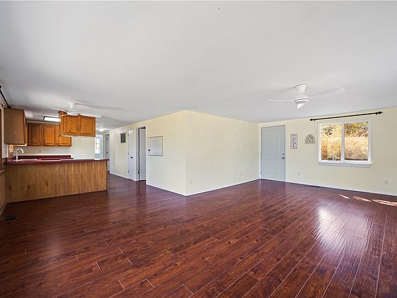 5th image of 17481 Campbell Ln