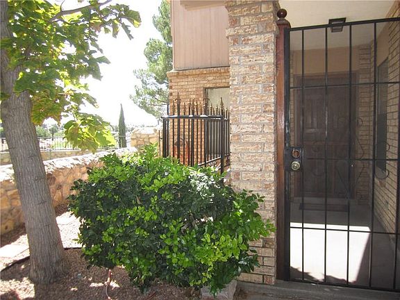 2nd image of 1737 Villa Santos Cir