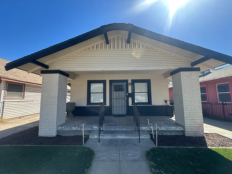 590 N Ferger Ave