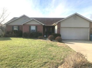 917 Fox Glenn Ln, Belleville, IL 62221