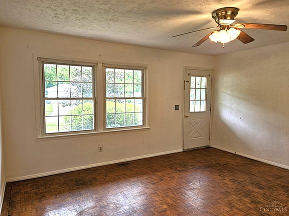 4th image of 10944 Lemarie Dr