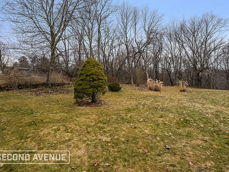 1886 Anderson Ave — Photo 21