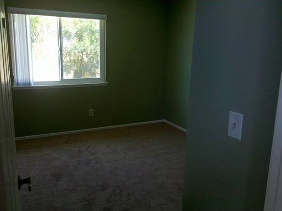 4th image of 25432 Santa Barbara St