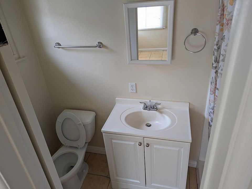 2nd image of 509 S Eucalyptus Ave APT 8