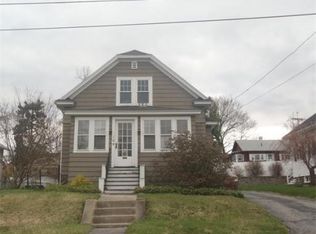 10 Uncatena Ave, Worcester, MA 01606