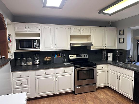 2nd image of 1247 Elderwood Ave