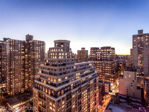 201 East 87th Street image 29 of 29