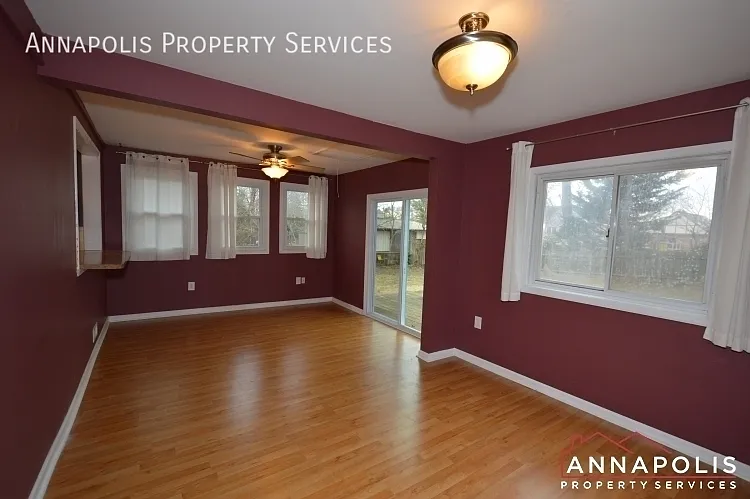 1066 Broadview Dr — Photo 13