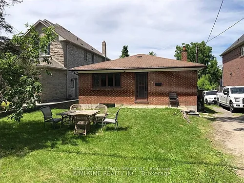 46 Elm Grove Ave S Photo 1
