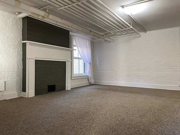 Living room (entrance view)