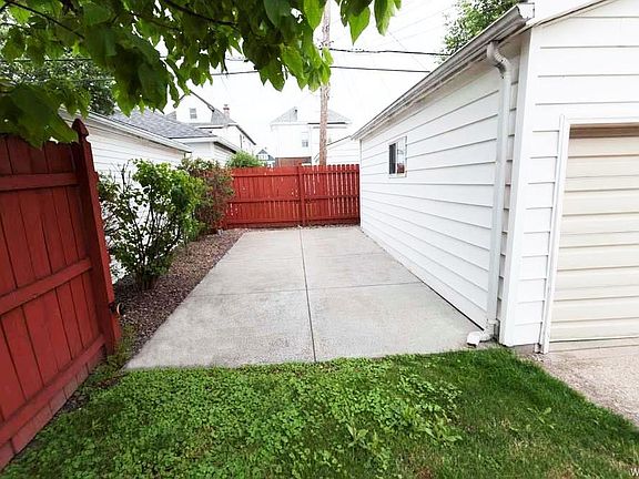 5th image of 73 Virgil Ave
