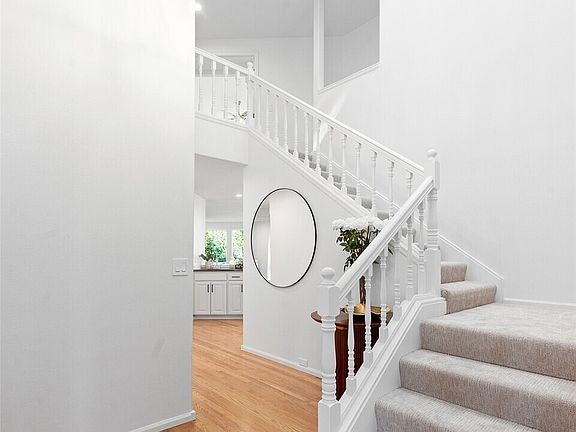 4th image of 16564 SE 49th Street