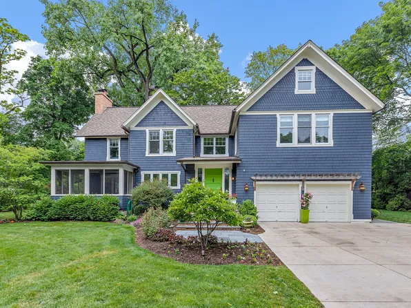 244 E Prospect Ave, Lake Bluff, IL 60044