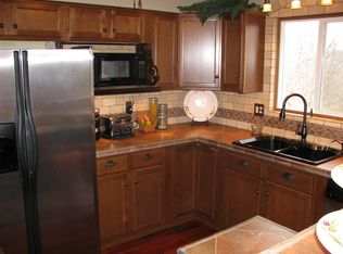 1384 N Hickory Hills Rd, Germantown Hills, IL 61548