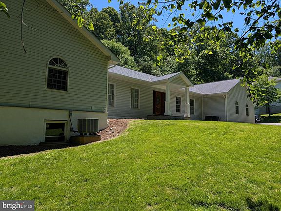 4th image of 15923 Mount Everest Ln