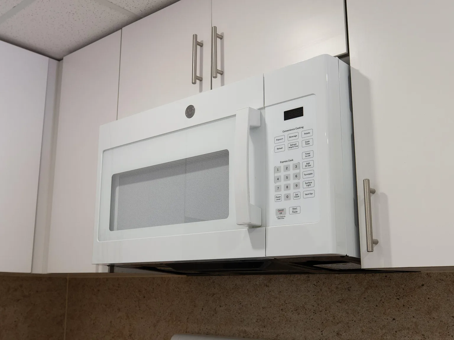2 bed, 2.0 bath, 1044 sqft, $1,975 — Photo 3