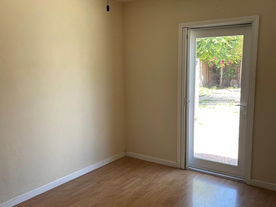 1st image of 652 N Genevieve Ln #652