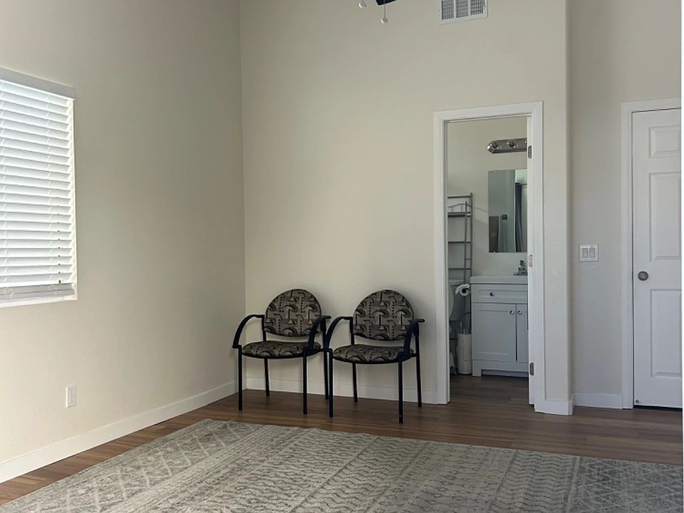 2nd image of 955 Norella St