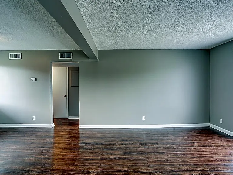 501 Laurel Dr NW — Photo 9