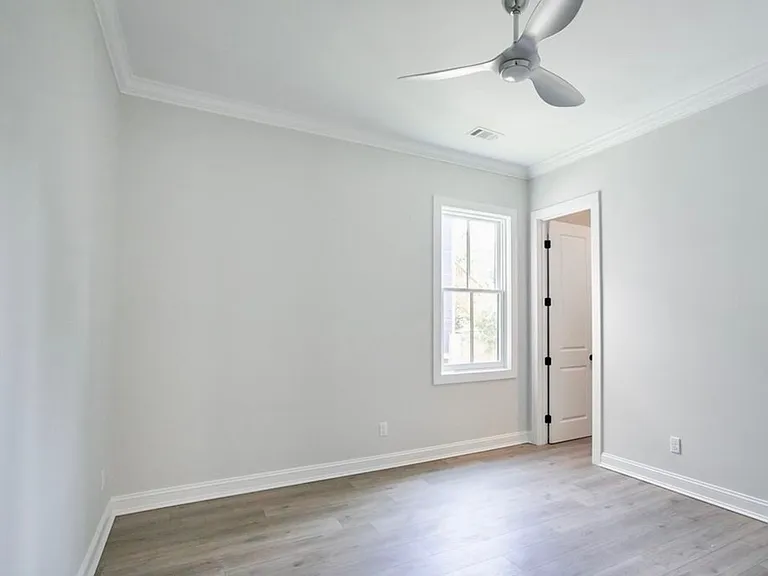 1718 Barnard St #1718 — Photo 25