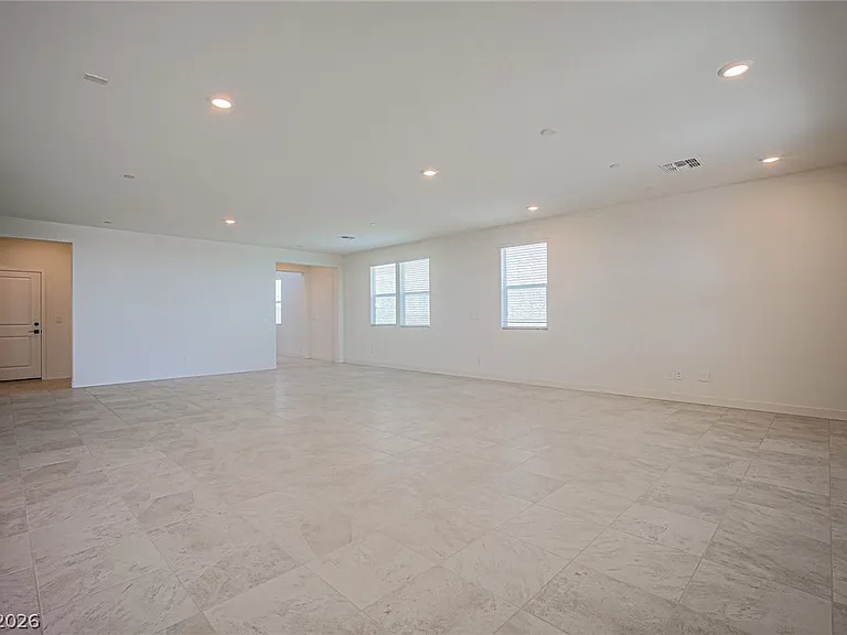5644 Hill Spire St — Photo 10