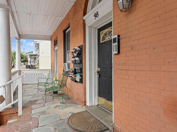 2nd image of 98 Hanover St #6