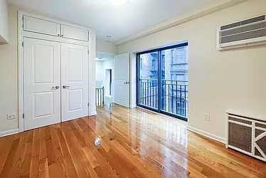 Rented by Coldwell Banker Warburg