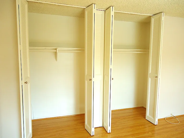 8840 Huntington Dr #5 — Photo 11