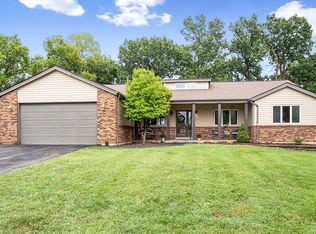 18 Cedar Glen Ct, Weldon Spring, MO 63304