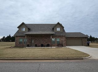 1801 Fairway Dr, Guthrie, OK 73044