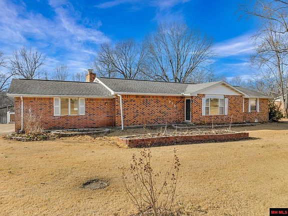 3rd image of 373 Live Oak Dr