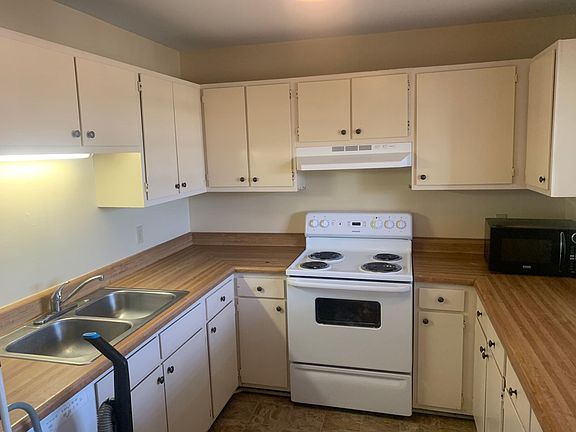 2nd image of 104 Vieux Orleans Cir #C