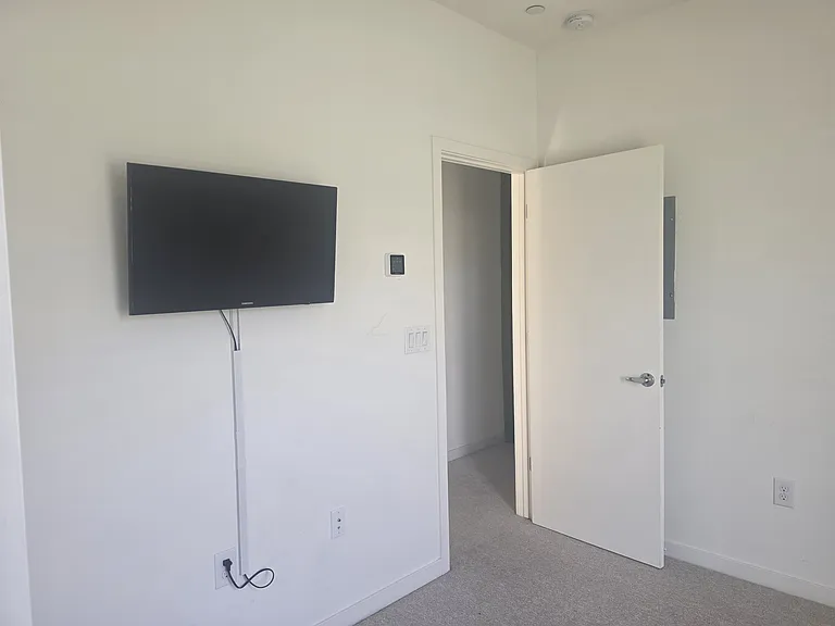 Box Ln — Photo 5