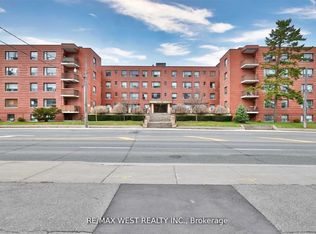 2550 Bathurst St #205, Toronto, ON M6B2Z2