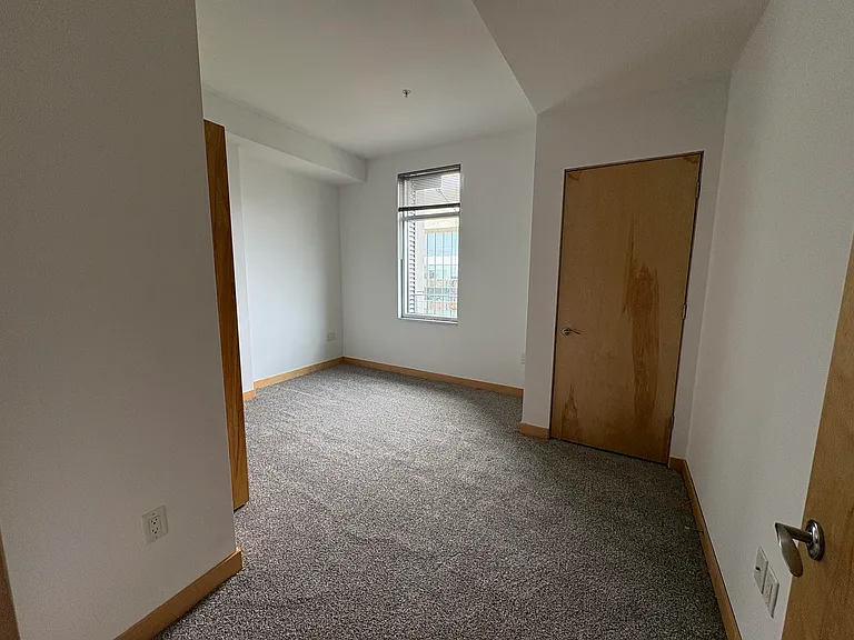 309 W Washington Ave #905 — Photo 15