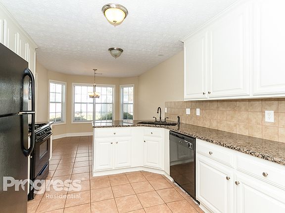 5th image of 913 Ivy Brook Ct