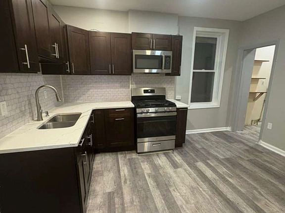 5th image of 367 Morris Ave #1F