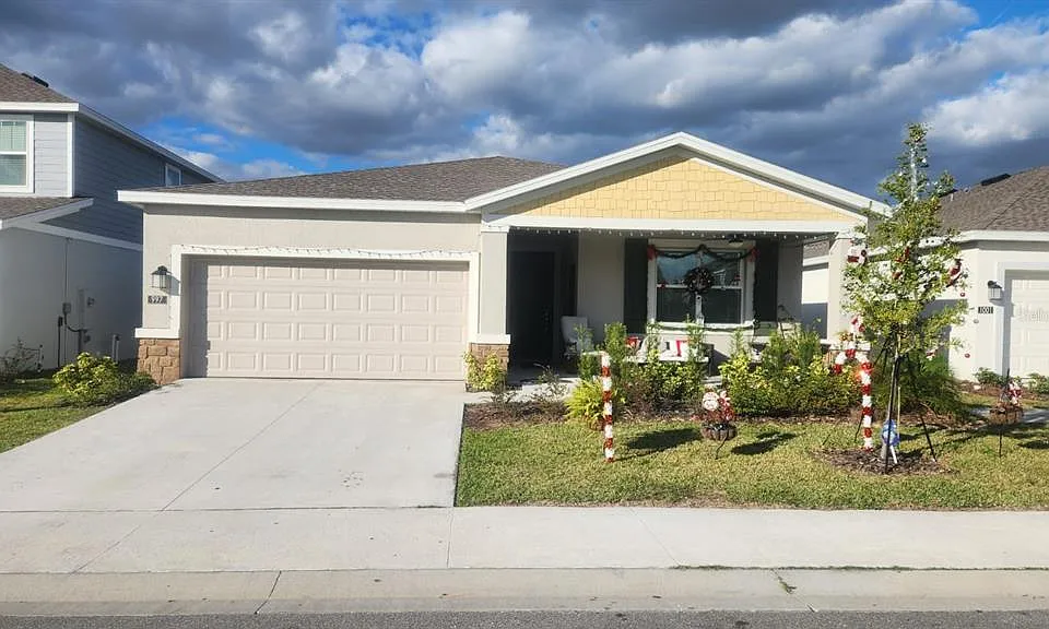997 Waterfall Blvd