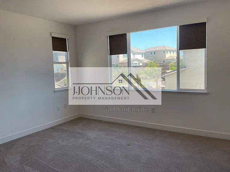 1671 Mulholland Dr — Photo 5