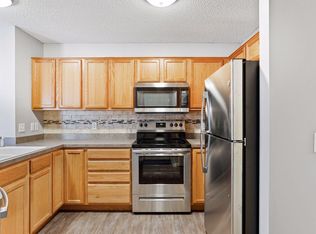 17325 Wilderness Trl SE, Prior Lake, MN 55372
