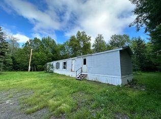 29 Sawyer Dr, Houlton, ME 04730